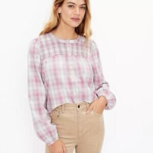 Ann Taylor Loft Plaid Smocked Button Down Size M